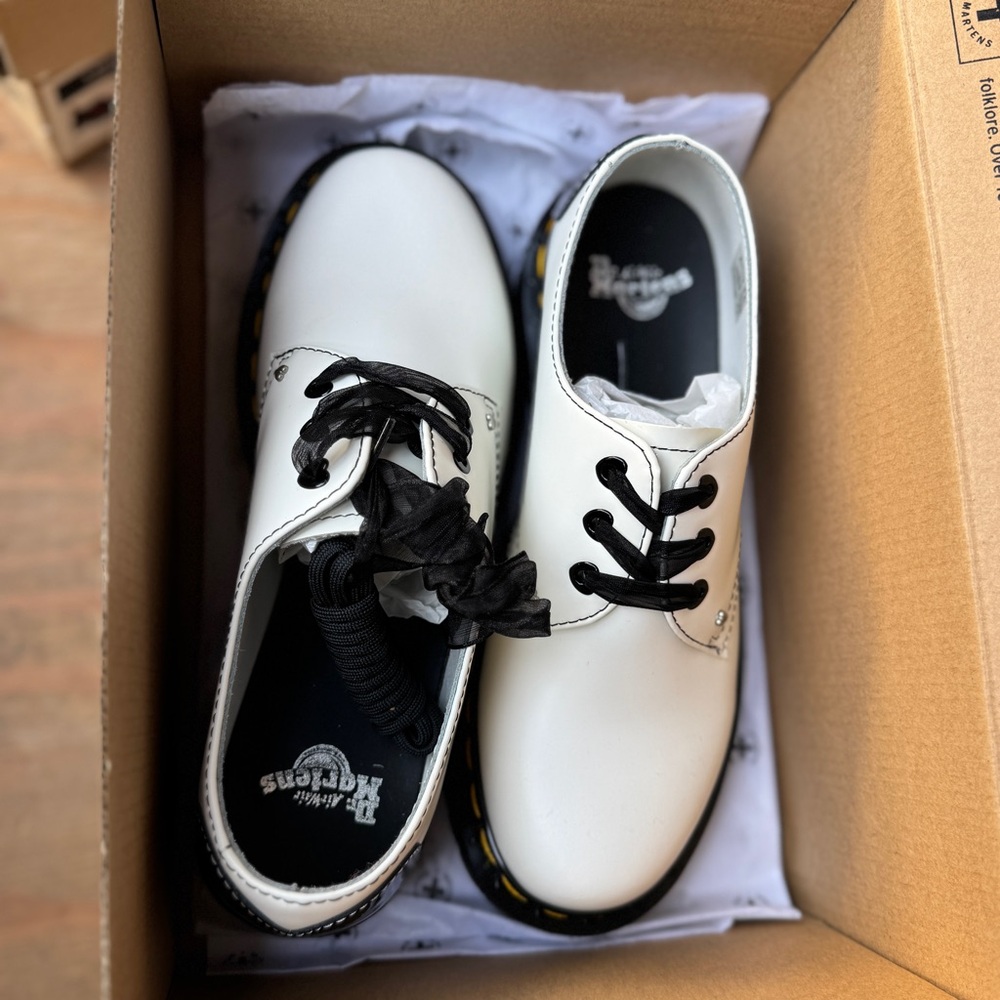Dr. Martens 1461 Hearts White and Black with Chunky Sole - Picture 2 of 6